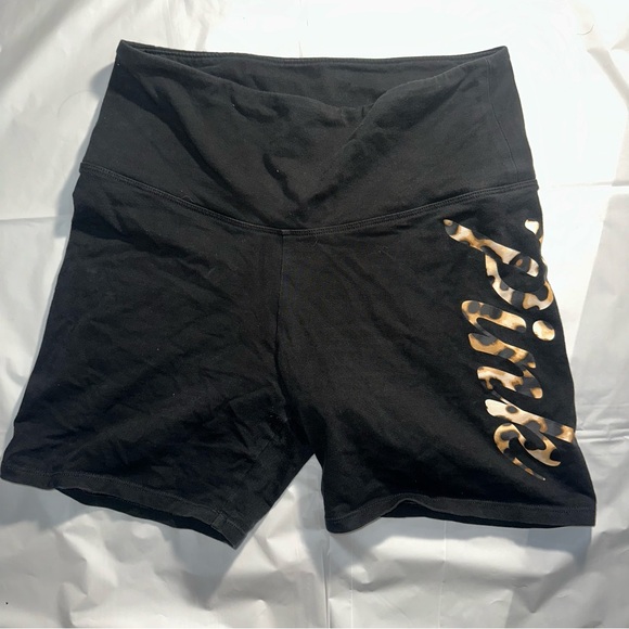 PINK Victoria's Secret Black with Cheetah Print Yoga Shorts - Picture 1 of 1